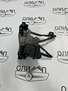 Кронштейн передней панели левый Mercedes W213 C238 W257